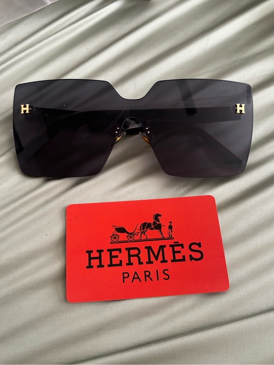 Hermes Accessories - Hermès Women’s Oversized Shield Sunglasses in Black with Gold H Details